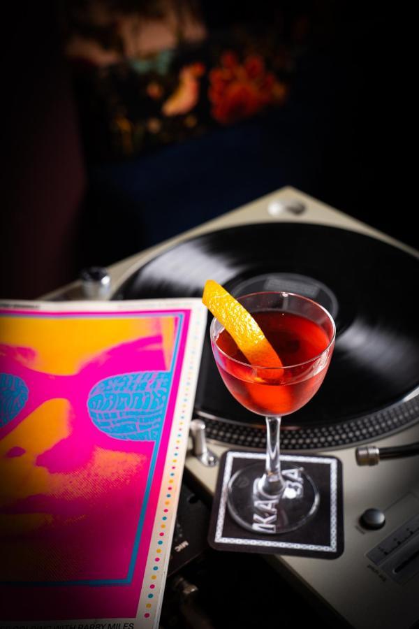 Ovolo The Valley Брисбен Экстерьер фото A Pink Lady cocktail