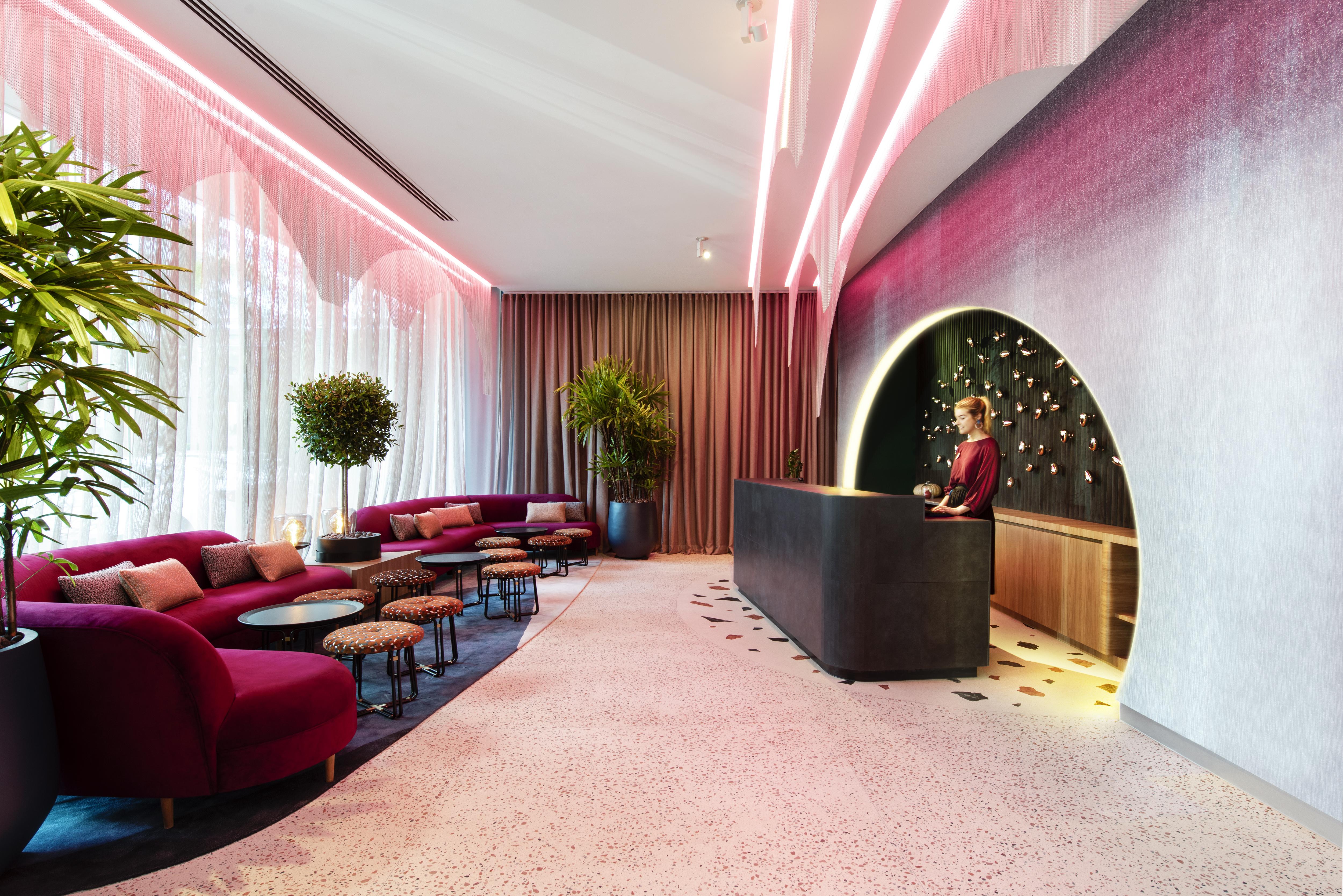Ovolo The Valley Брисбен Экстерьер фото The lobby of the Standard London