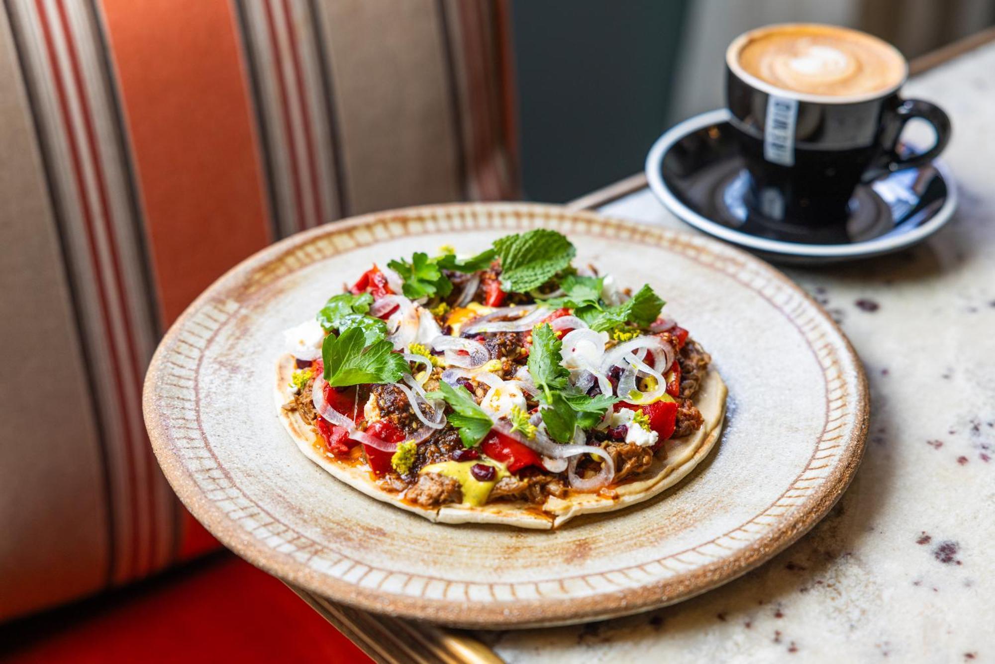 Ovolo The Valley Брисбен Экстерьер фото A vegan pizza at the restaurant