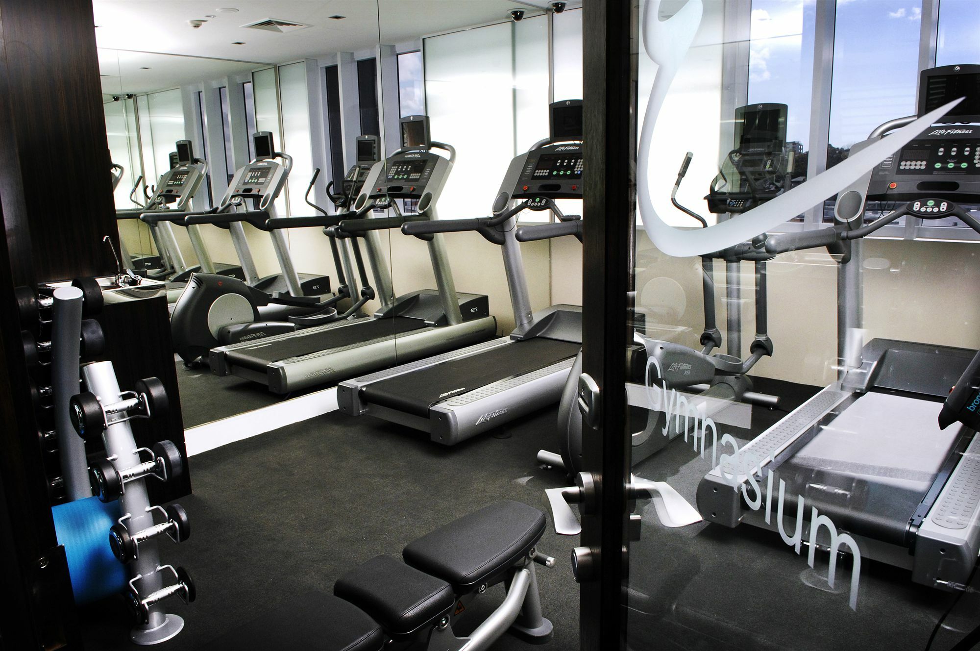 Ovolo The Valley Брисбен Экстерьер фото A gym